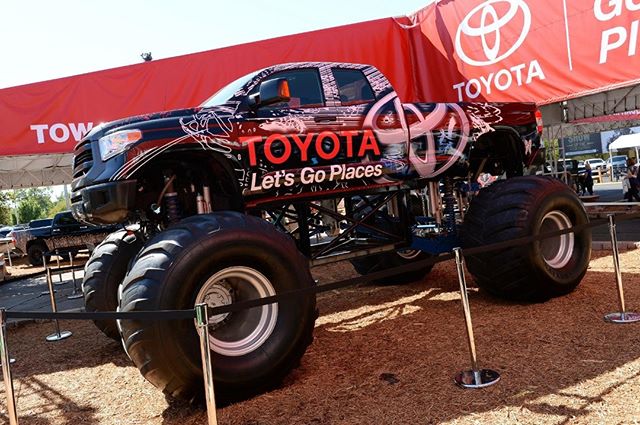 Would you go places in this @Toyota monster truck?! 2013 State Fair! #BigTex #Trucks #