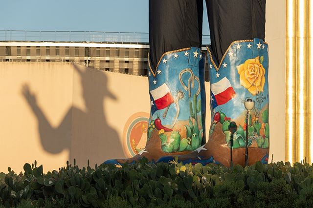 #Memorial Day, today and every day, we tip our hats to honor those who sacrificed it all. Thank you for your service.  #BigTex